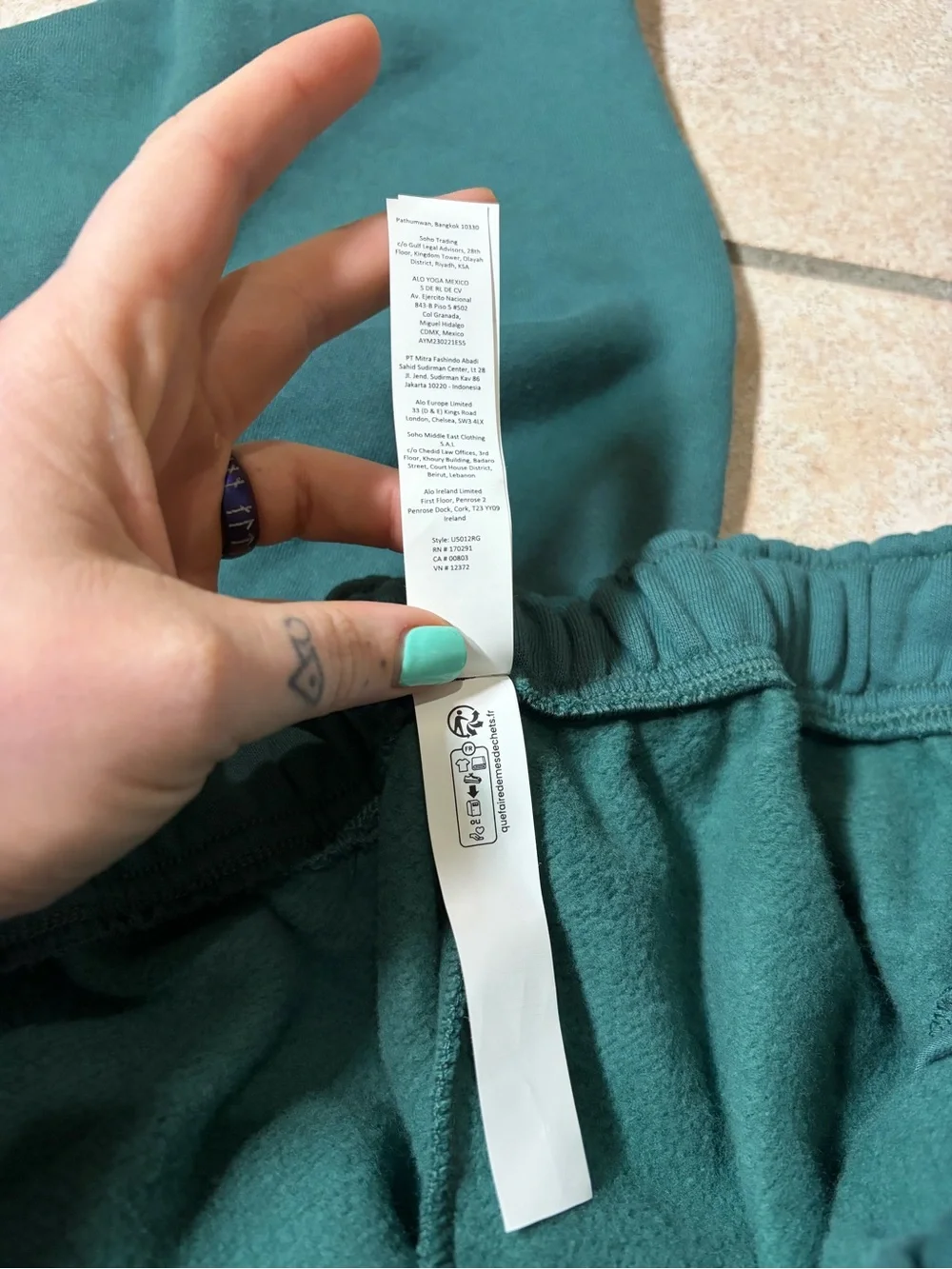 ALO Yoga very light